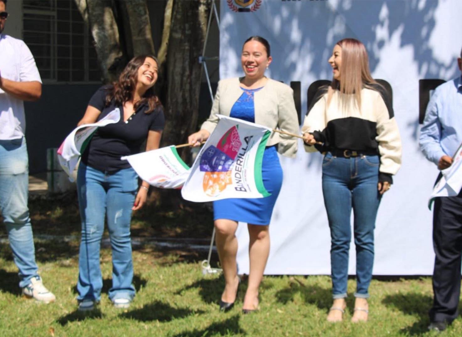 Dan banderazo para mejorar infraestructura educativa en Banderilla
